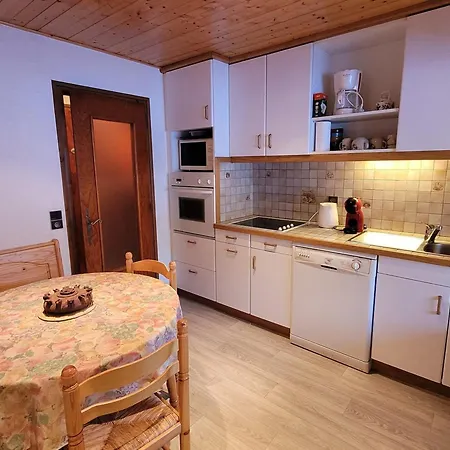 Confortable A Megeve, Centre-ville, Balcon, Wi-fi, Parking - Fr-1-453-322 Apartment *